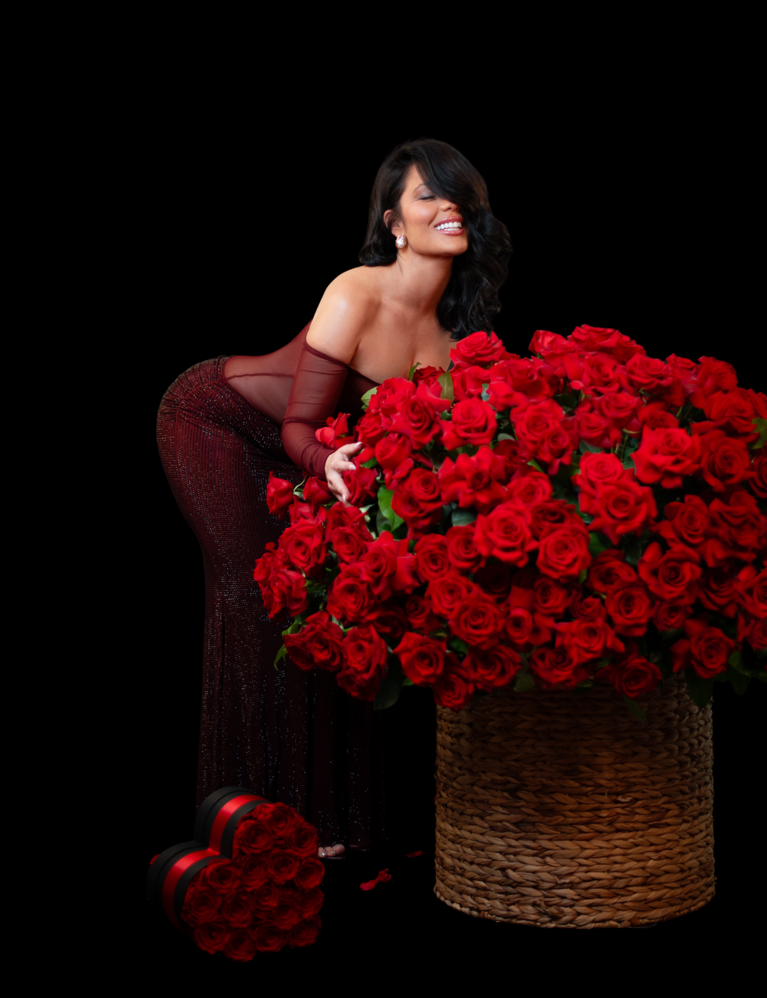 Grand Majestic - 250 Long-Stem Roses Luxury Basket